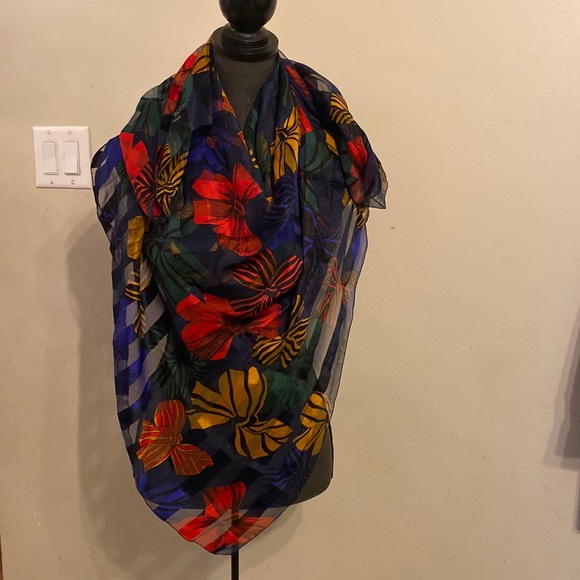 Marc Rozier Paris Bows square silk scarf - Picture 12 of 17